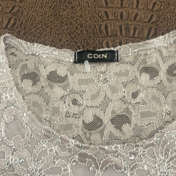 COIN Gray Pink Lace Floral Sequin Top Size Small - Picture 2 of 6